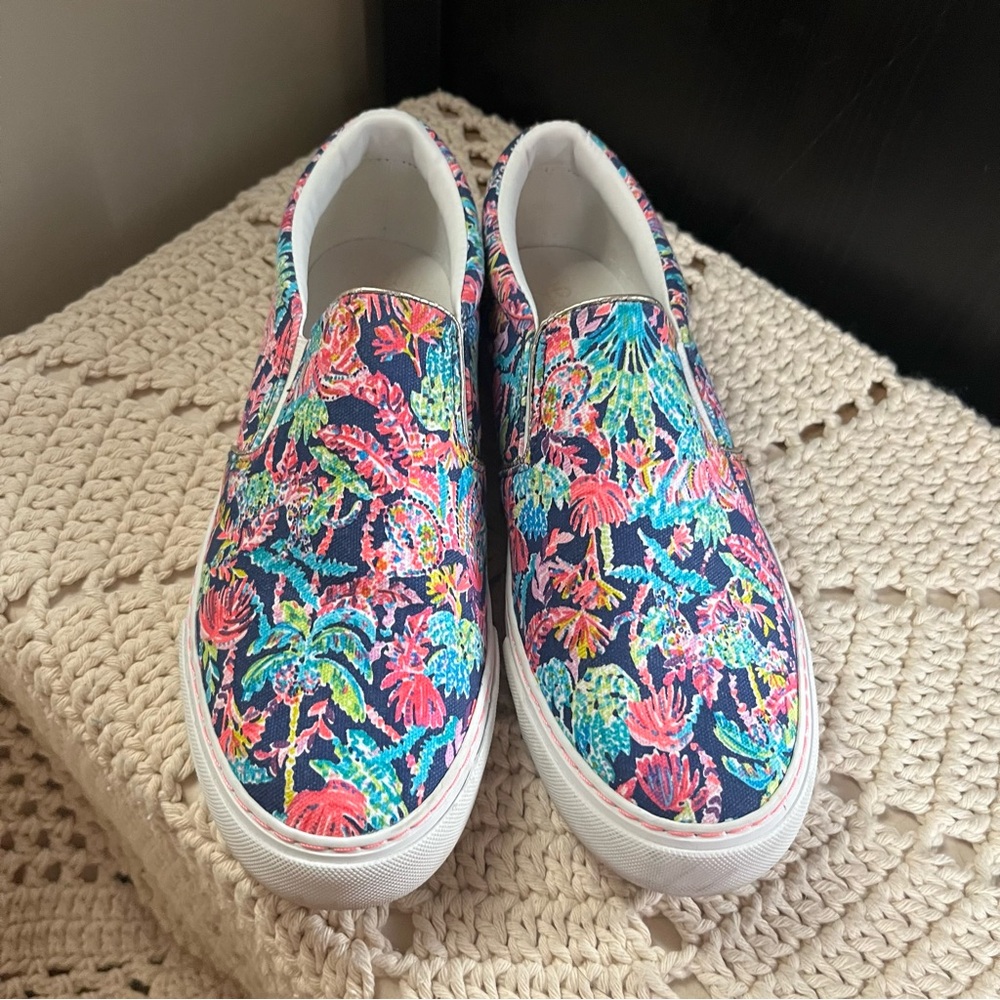 Floral Slip-On Women's Sneakers - Picture 6 of 11